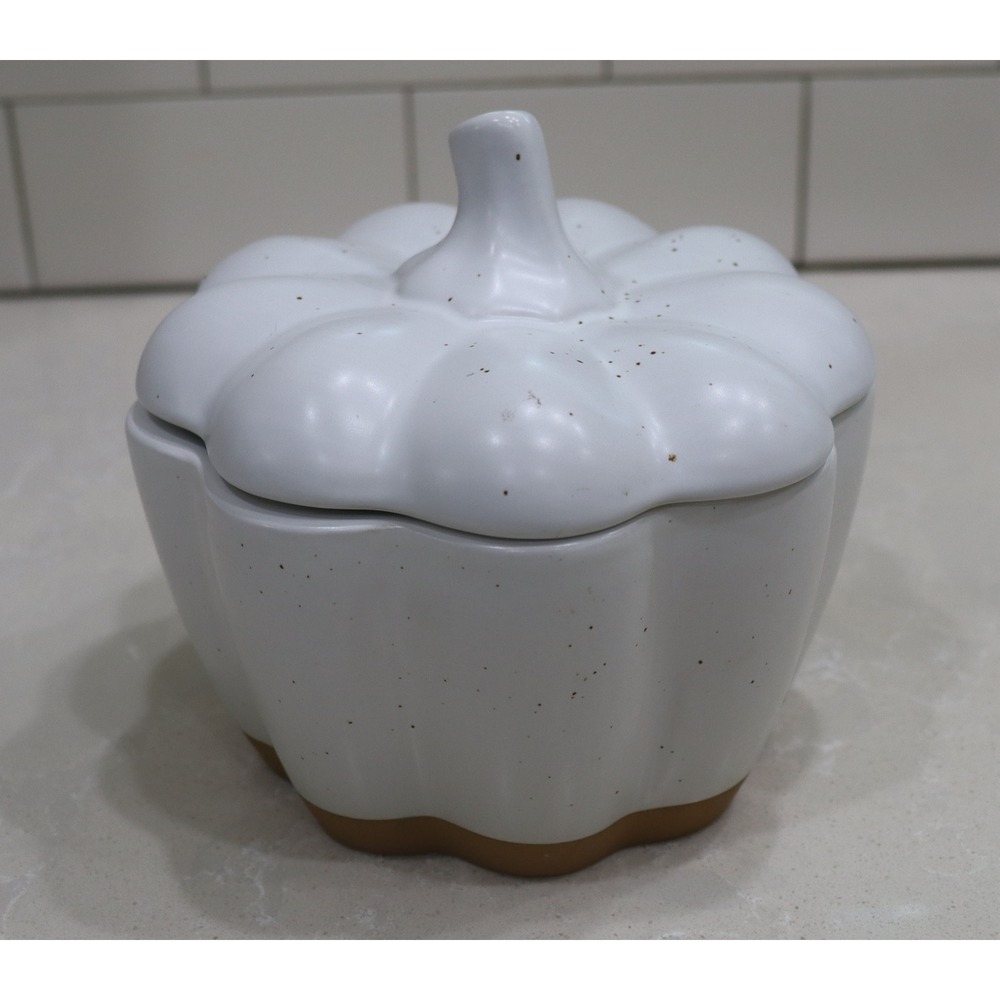 Threshold White Speckled Stoneware Pumpkin Lidded Serving Bowl Dish 6in